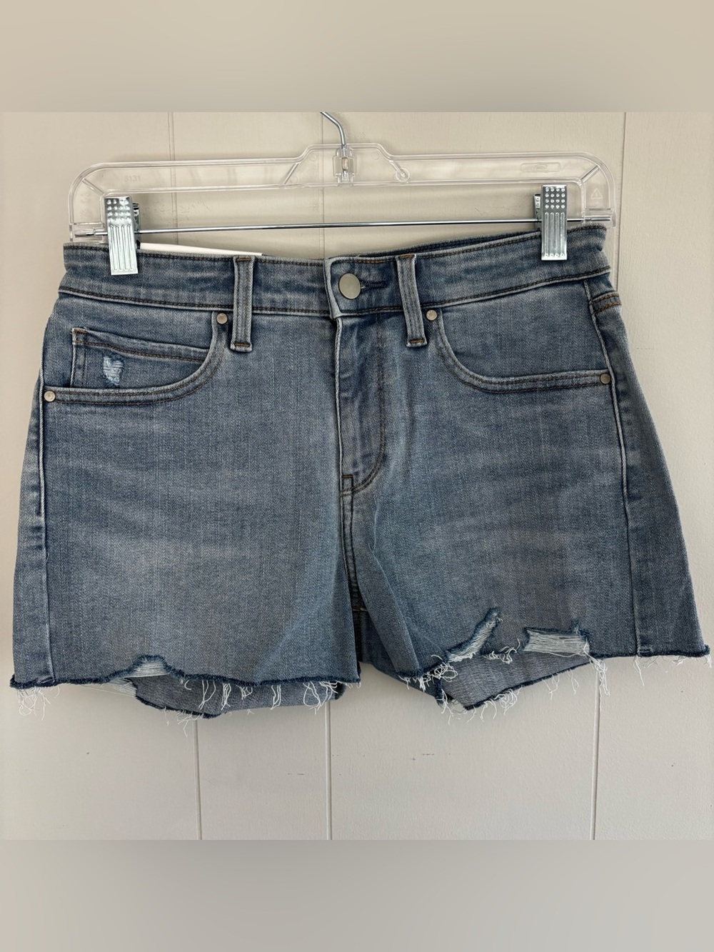 Uniqlo Distressed Denim Shorts in Faded Blue, size 26